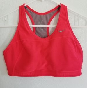 Nike Dri-Fit Solid Red Sports Bra Size Medium